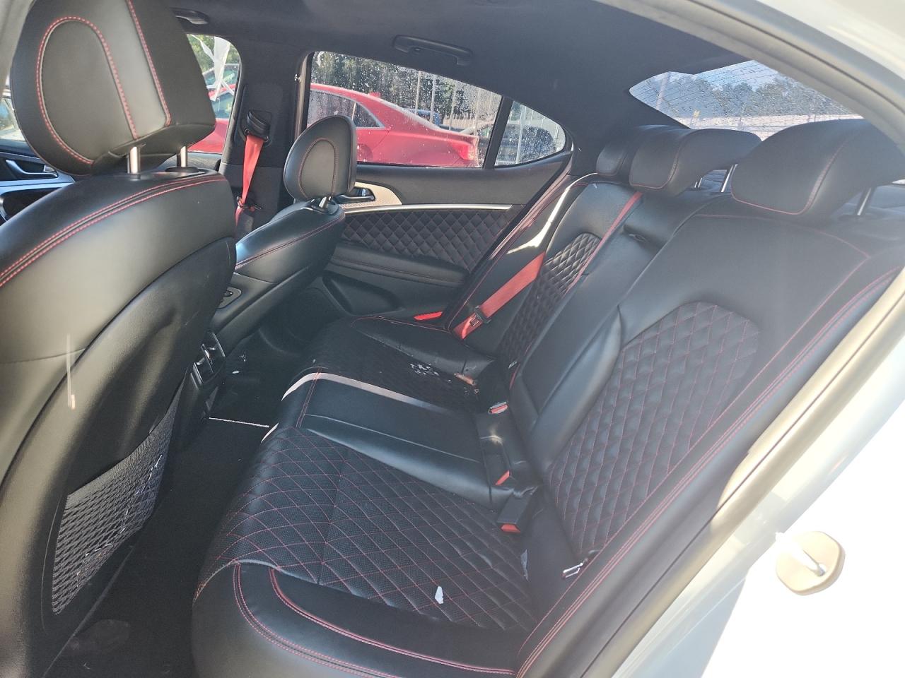 2022 Genesis G70 Base VIN: KMTG54TE9NU083895 Lot: 68370035