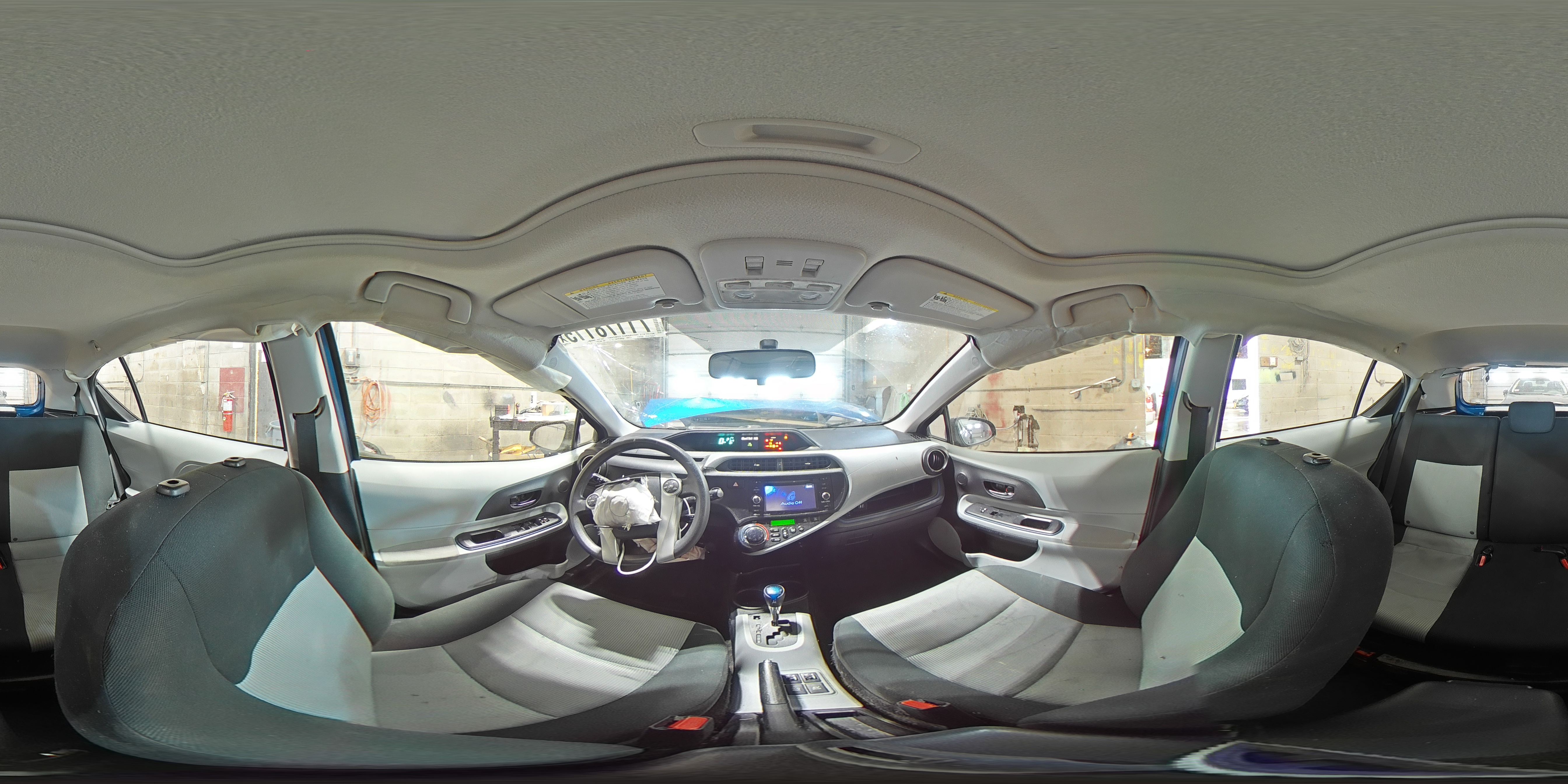 2012 Toyota Prius C VIN: JTDKDTB32C1004118 Lot: 71178115