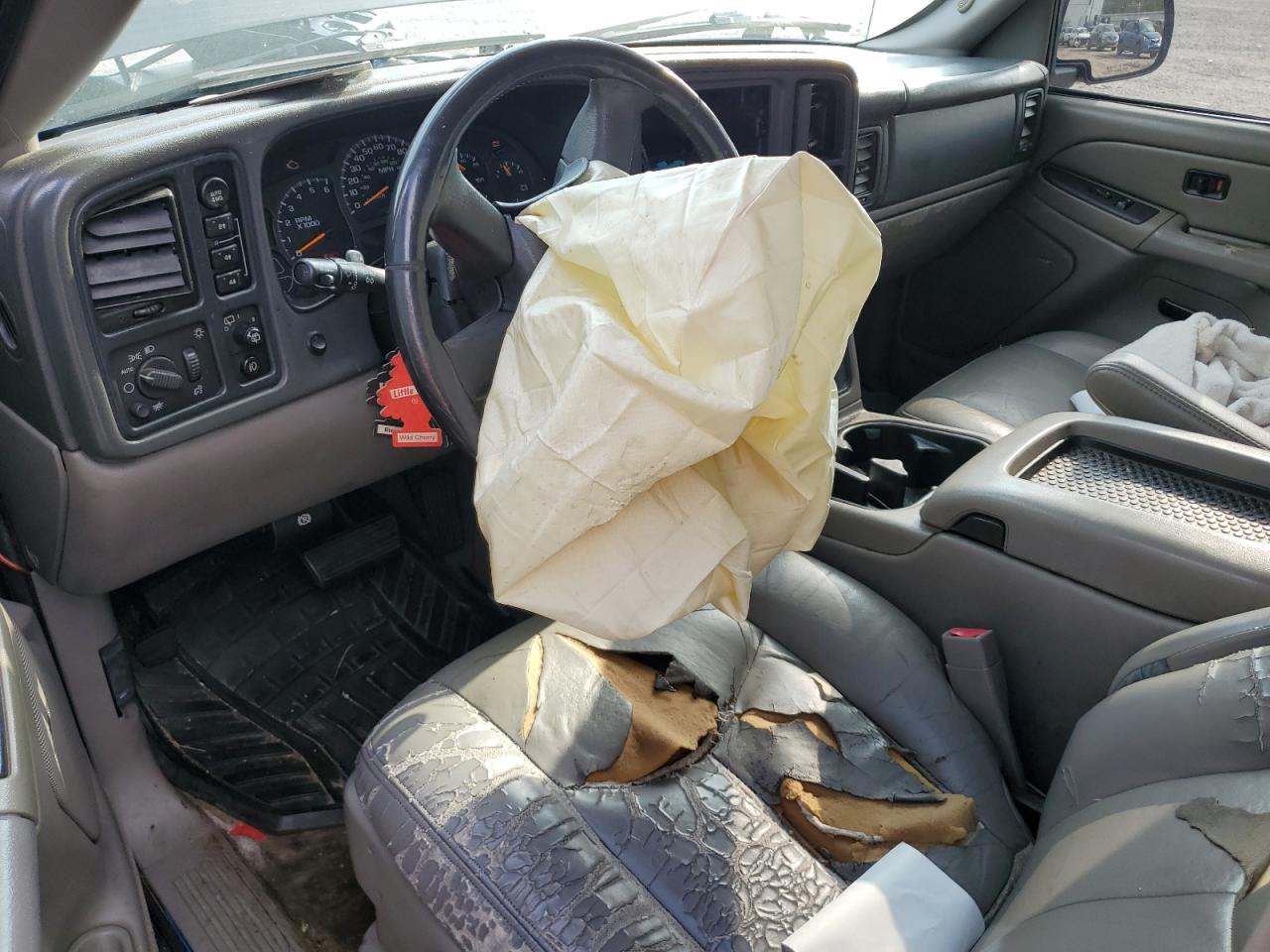 2004 Chevrolet Suburban K1500 VIN: 1GNFK16Z94J262848 Lot: 67368375