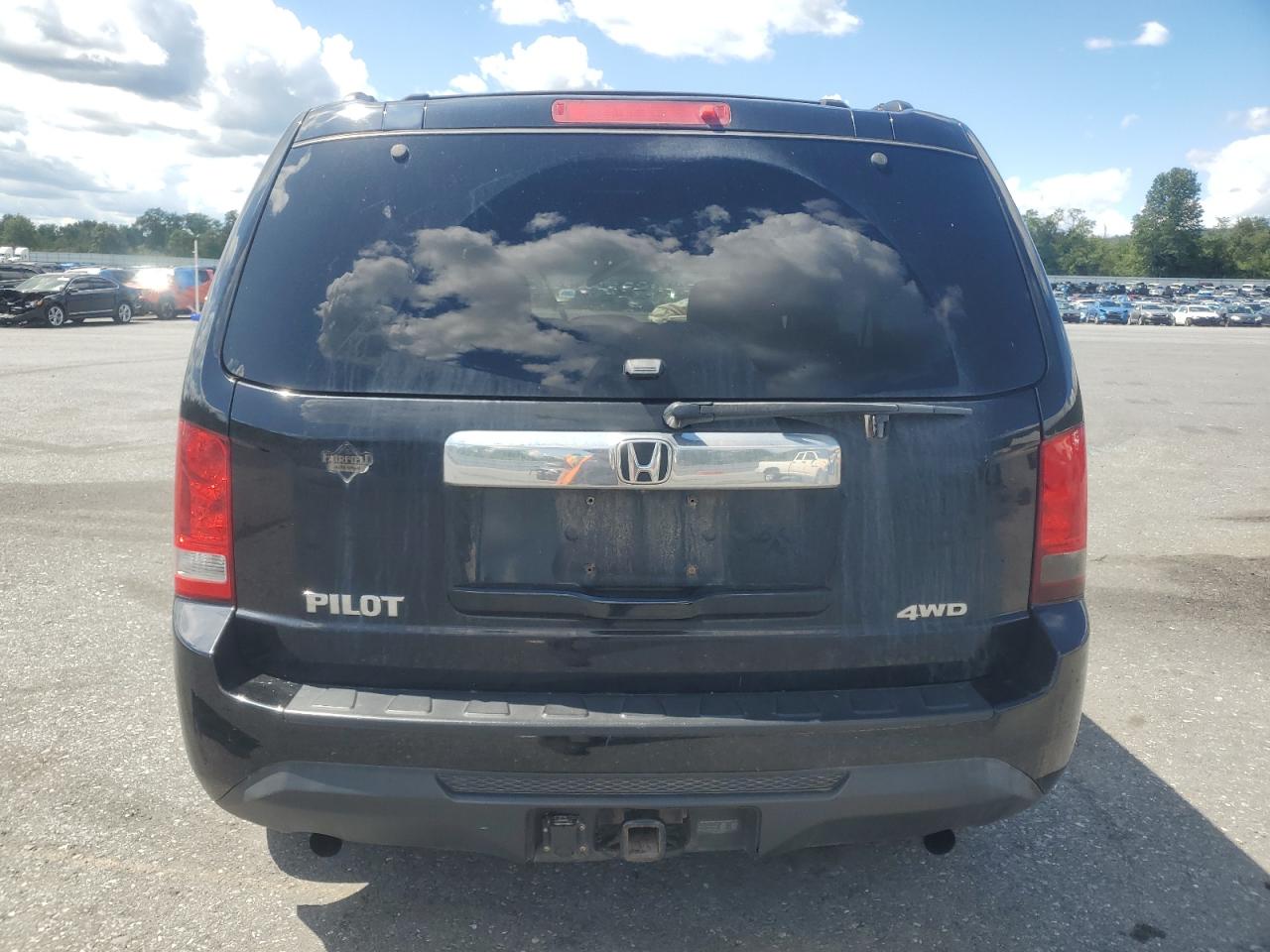 2014 Honda Pilot Lx VIN: 5FNYF4H29EB015488 Lot: 69835925