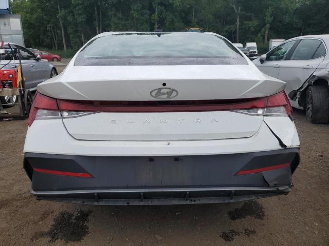  HYUNDAI ELANTRA 2024 Белы