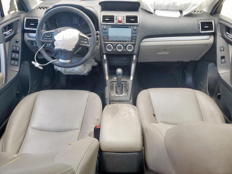  SUBARU FORESTER 2016 Zielony