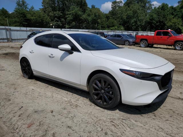  MAZDA 3 2022 Белы
