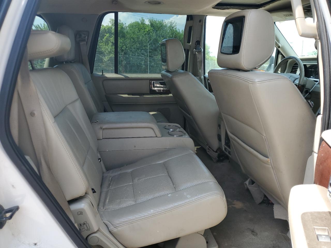 2011 Lincoln Navigator VIN: 5LMJJ2J55BEJ01668 Lot: 84554575