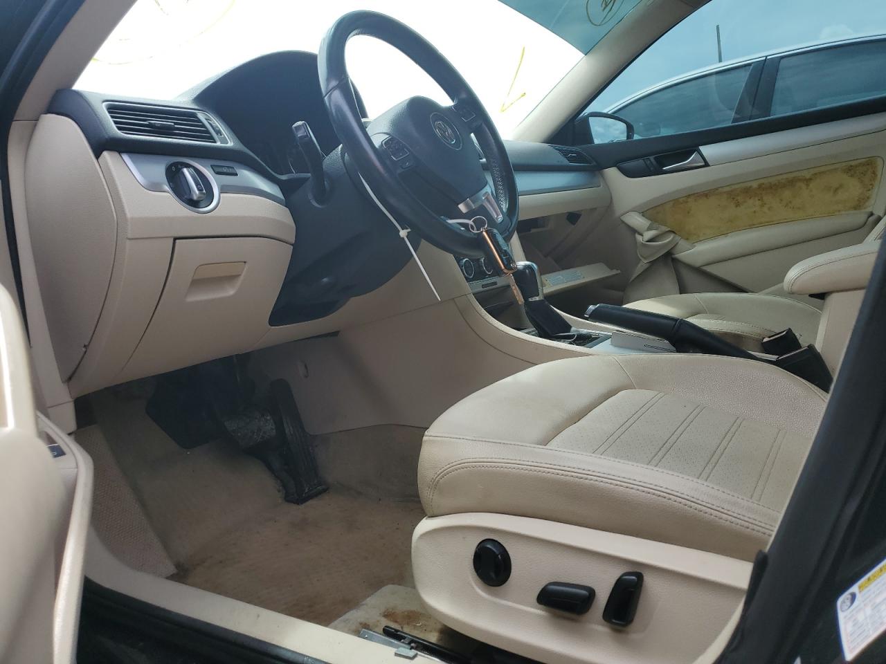 2012 Volkswagen Passat Se VIN: 1VWBM7A37CC042762 Lot: 70136755