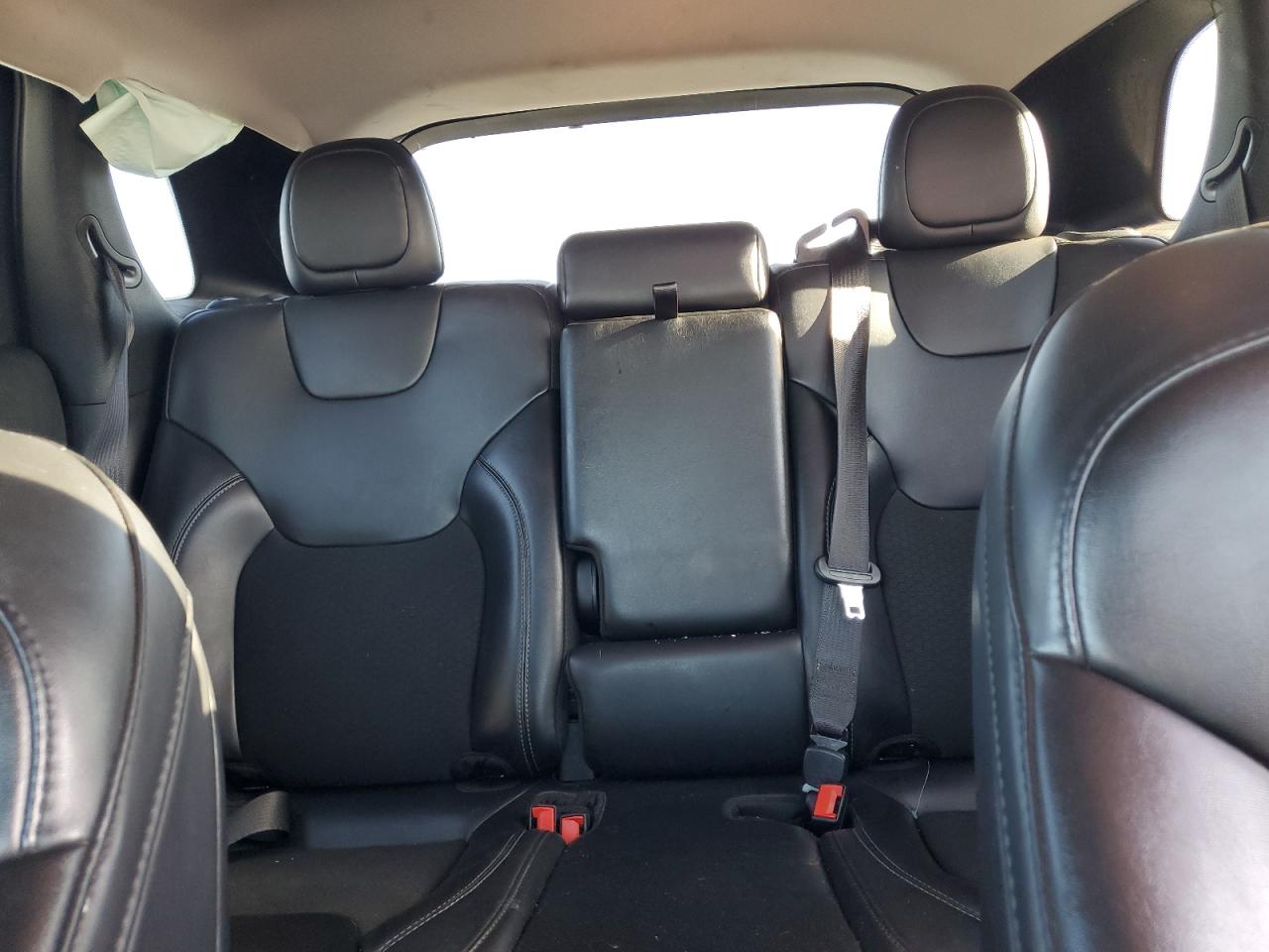 2020 Jeep Cherokee Latitude Plus VIN: 1C4PJLLB8LD605598 Lot: 68228275