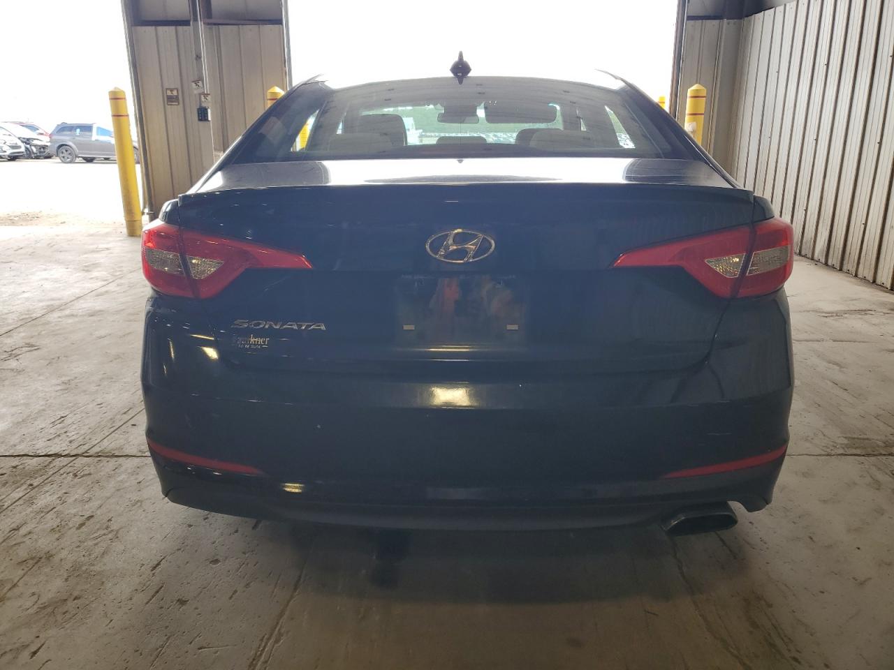 2015 Hyundai Sonata Se VIN: 5NPE24AFXFH153667 Lot: 70298695