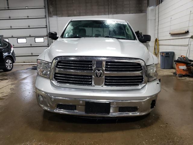  RAM 1500 2017 Серебристый