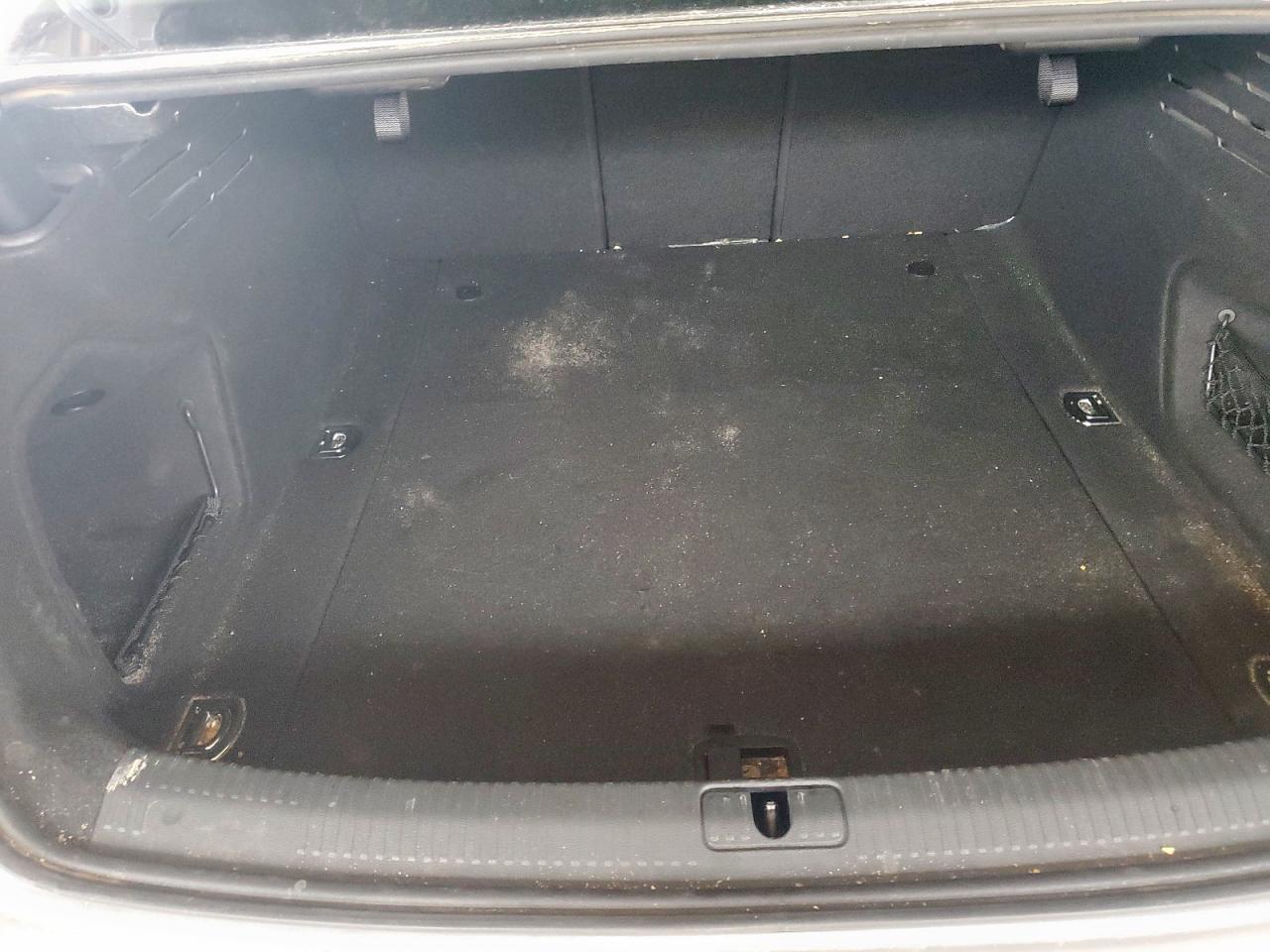 2017 Audi A4 Premium VIN: WAUGNAF48HN005832 Lot: 66663985