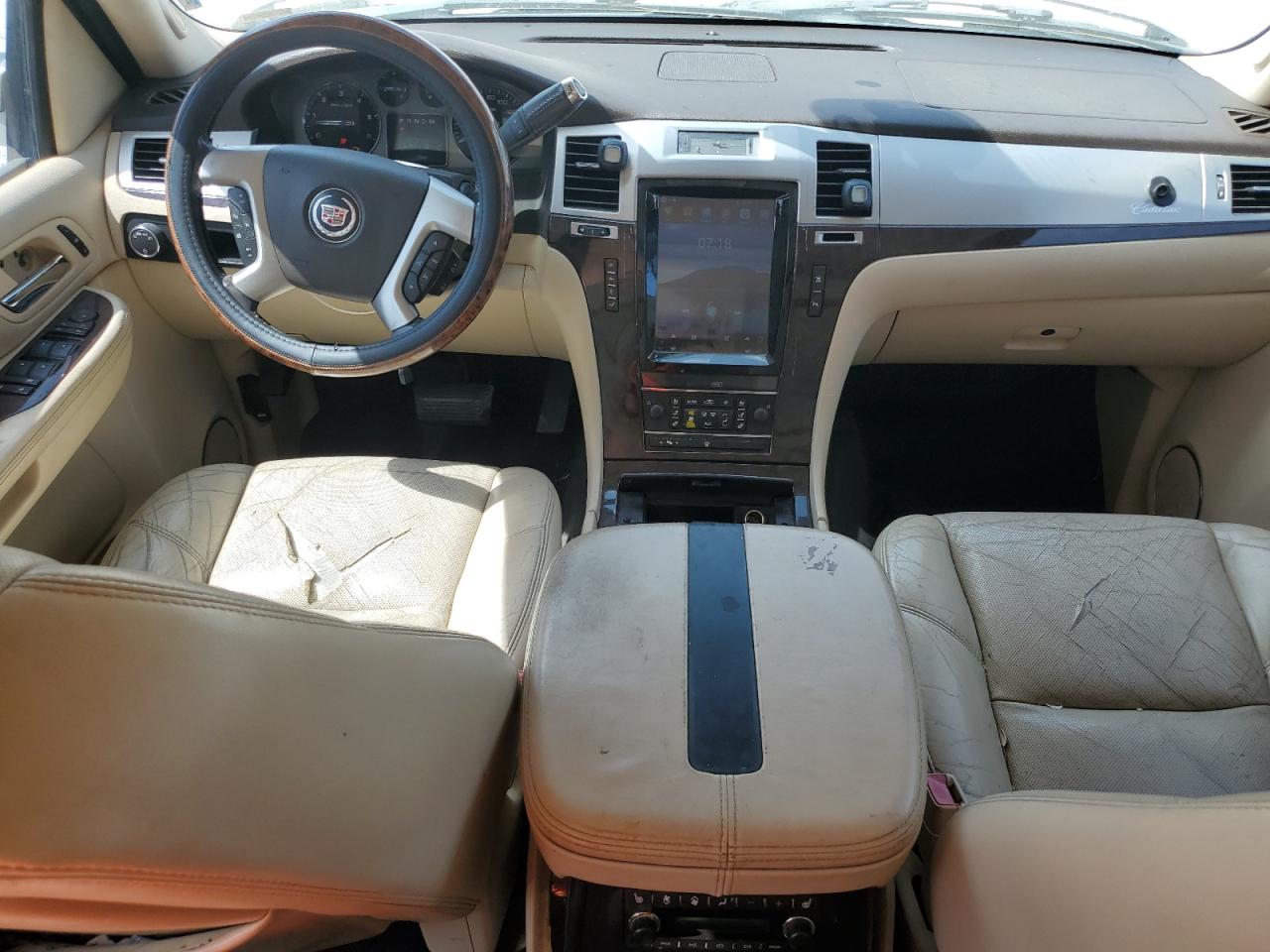 2007 Cadillac Escalade Luxury VIN: 1GYFK63897R155655 Lot: 70297235