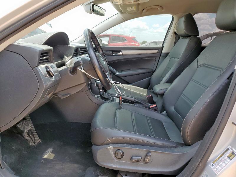  VOLKSWAGEN PASSAT 2020 Серебристый