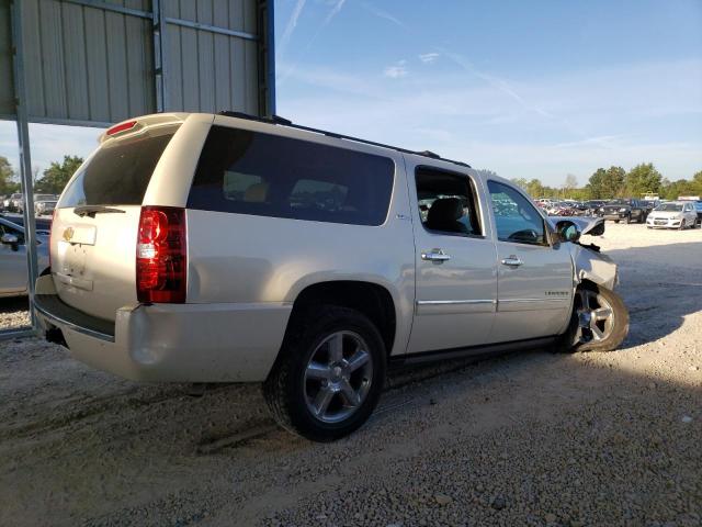 Parquets CHEVROLET SUBURBAN 2013 Biały