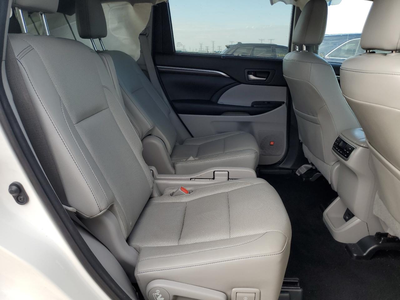 2016 Toyota Highlander Hybrid Limited VIN: 5TDDCRFH1GS016788 Lot: 70720875