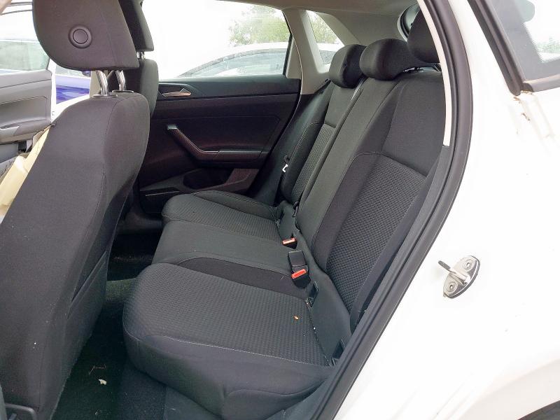 2018 VOLKSWAGEN POLO SE 