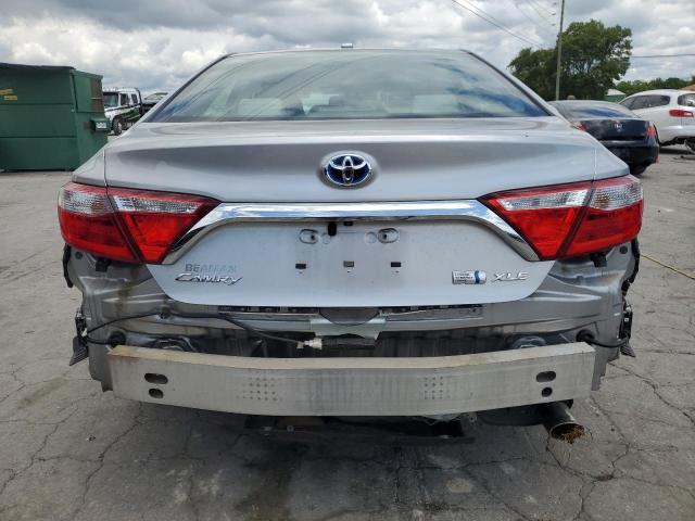  TOYOTA CAMRY 2017 Srebrny