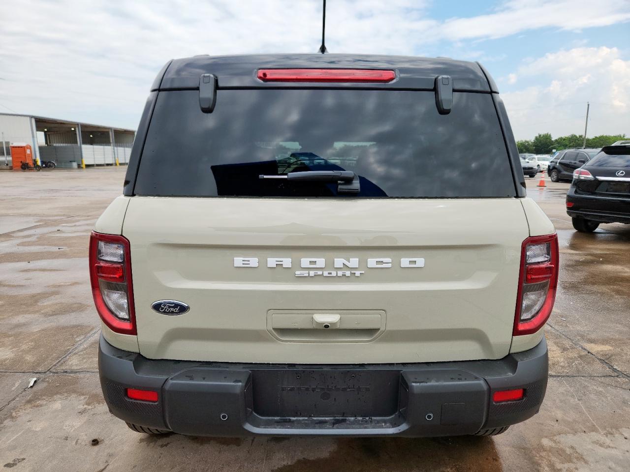 2025 Ford Bronco Sport Outer Banks VIN: 3FMCR9CN9SRE63221 Lot: 69815485