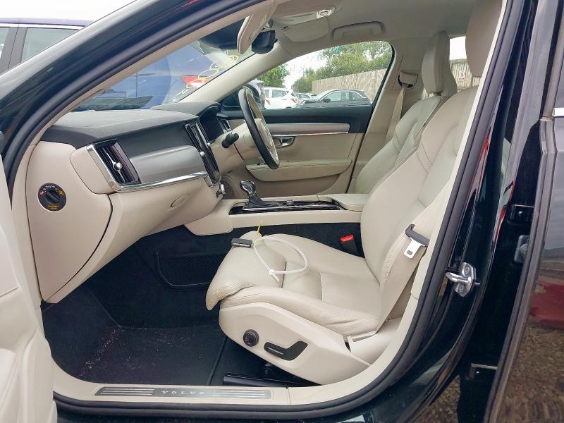 2020 VOLVO V90 MOMENTUM PLUS