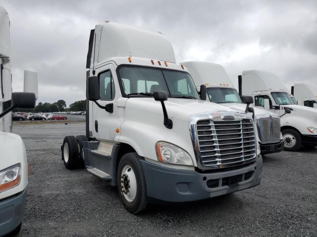 2015 Freightliner Cascadia 125 Semi Truck