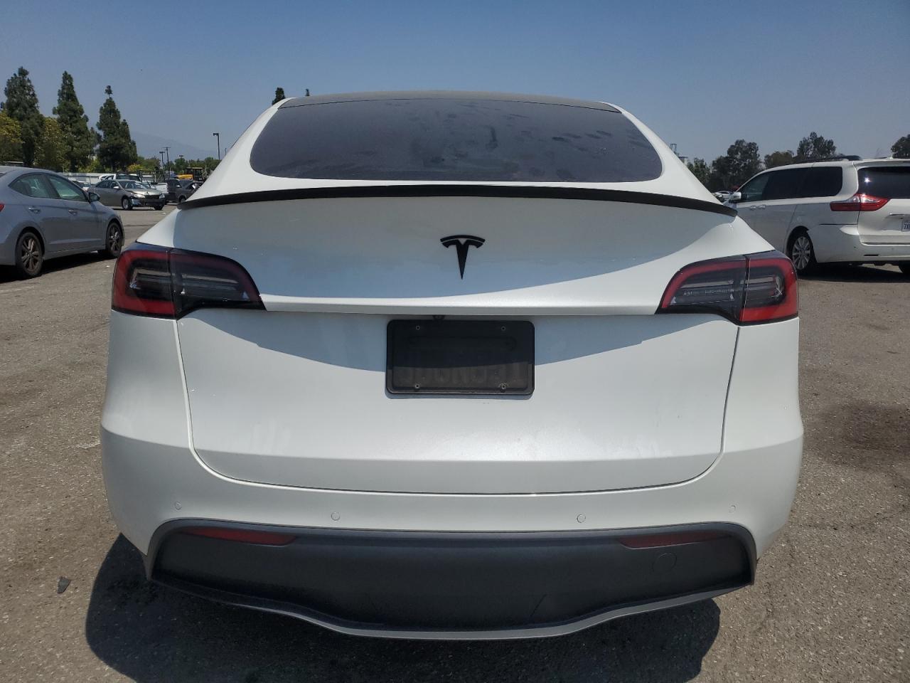 2021 Tesla Model Y VIN: 5YJYGDEE8MF095666 Lot: 69057195