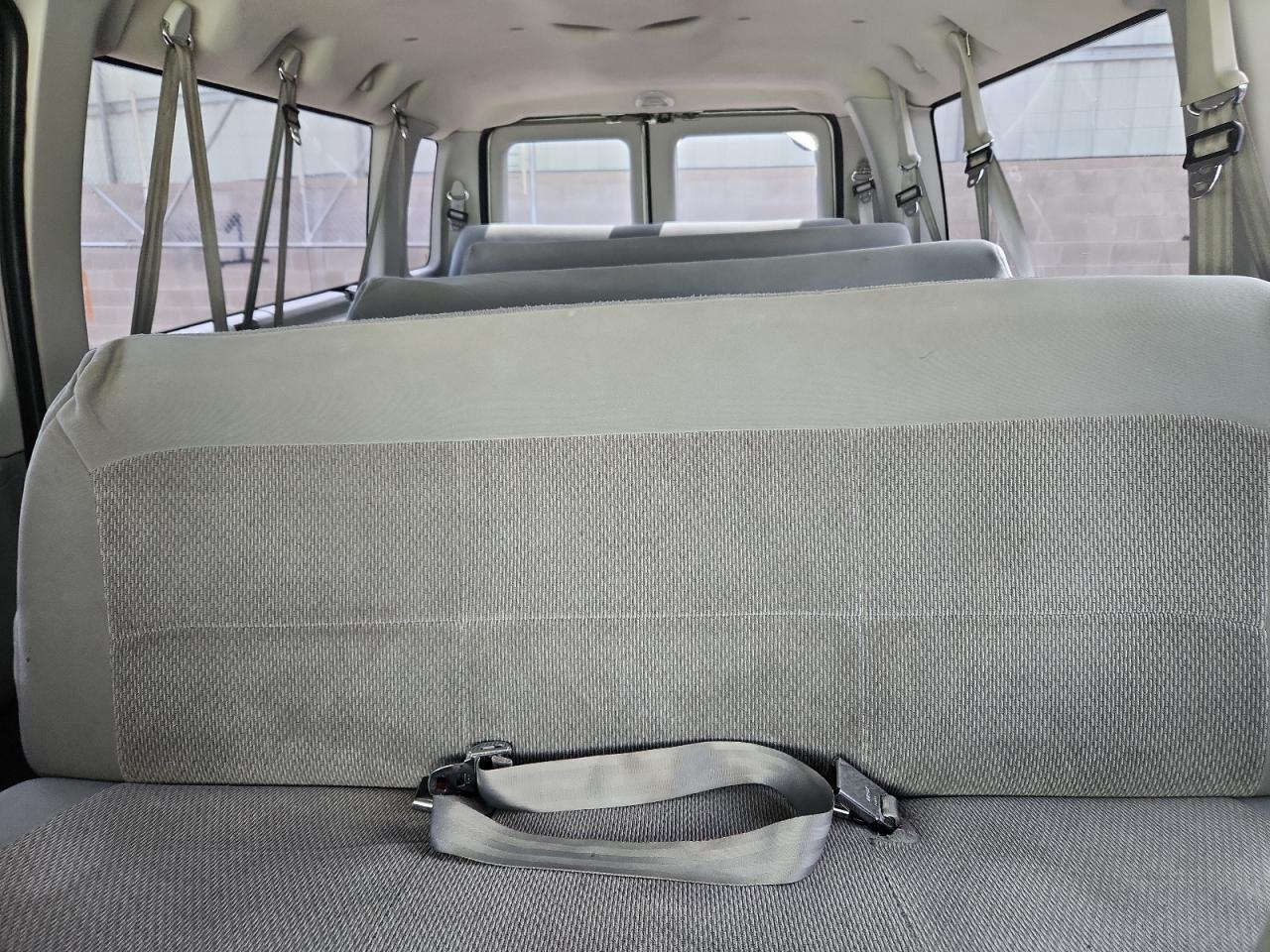 2006 Ford Econoline E350 Super Duty Wagon VIN: 1FBSS31L76DA31555 Lot: 67519475