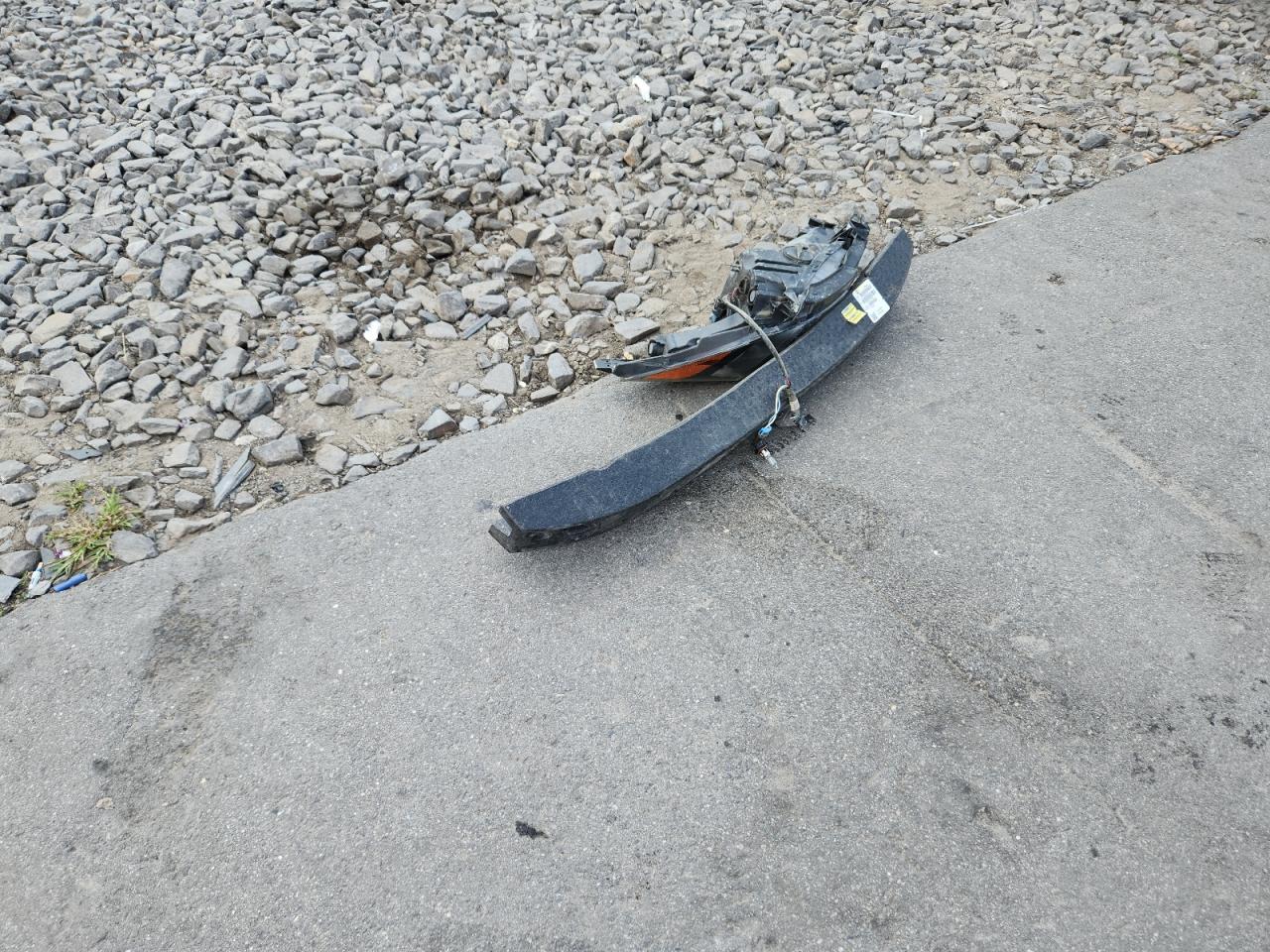 2018 Subaru Outback 2.5I Premium VIN: 4S4BSACC1J3381710 Lot: 68193665