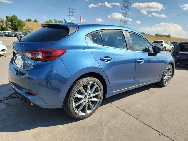  MAZDA 3 2018 Granatowy