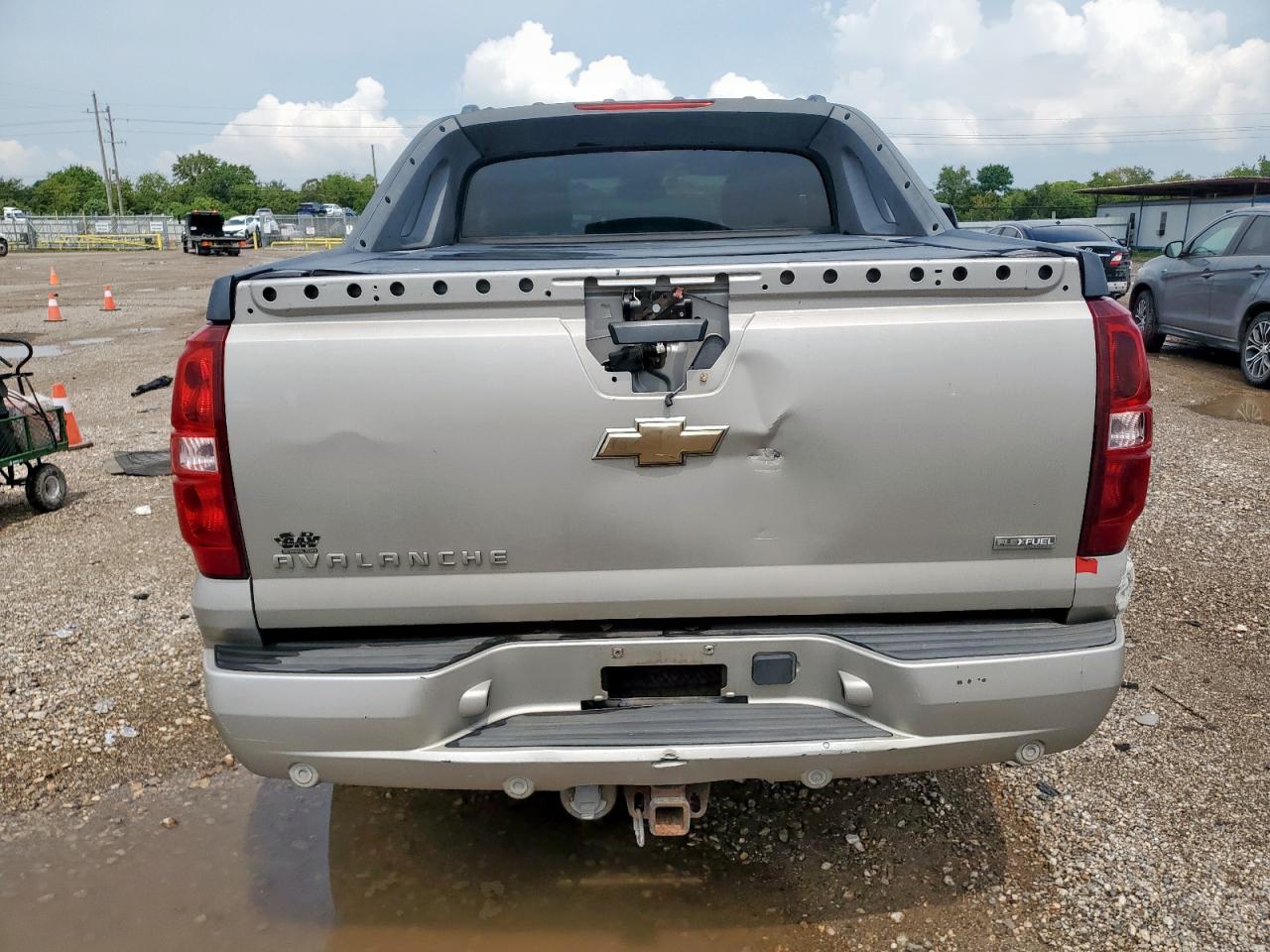 2007 Chevrolet Avalanche C1500 VIN: 3GNEC12087G317389 Lot: 70136465