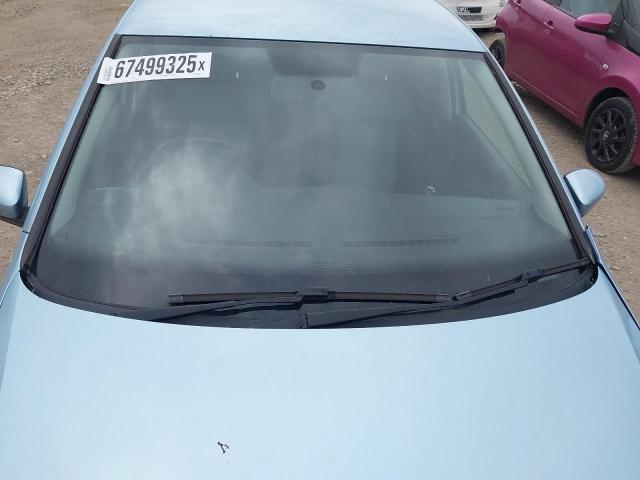 2011 VOLKSWAGEN POLO BLUEM