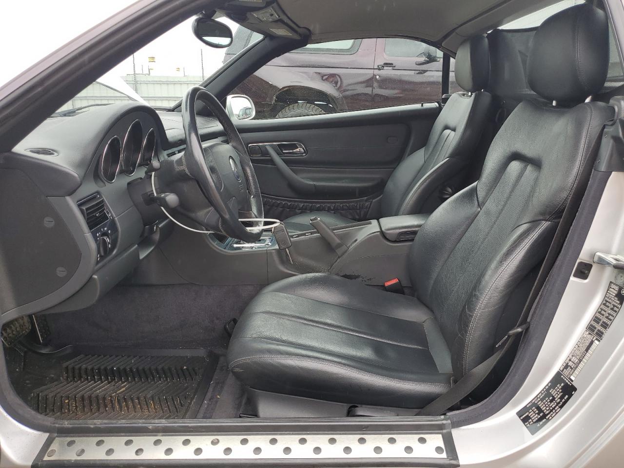 2000 Mercedes-Benz Slk 230 Kompressor VIN: WDBKK47F0YF150959 Lot: 70592465