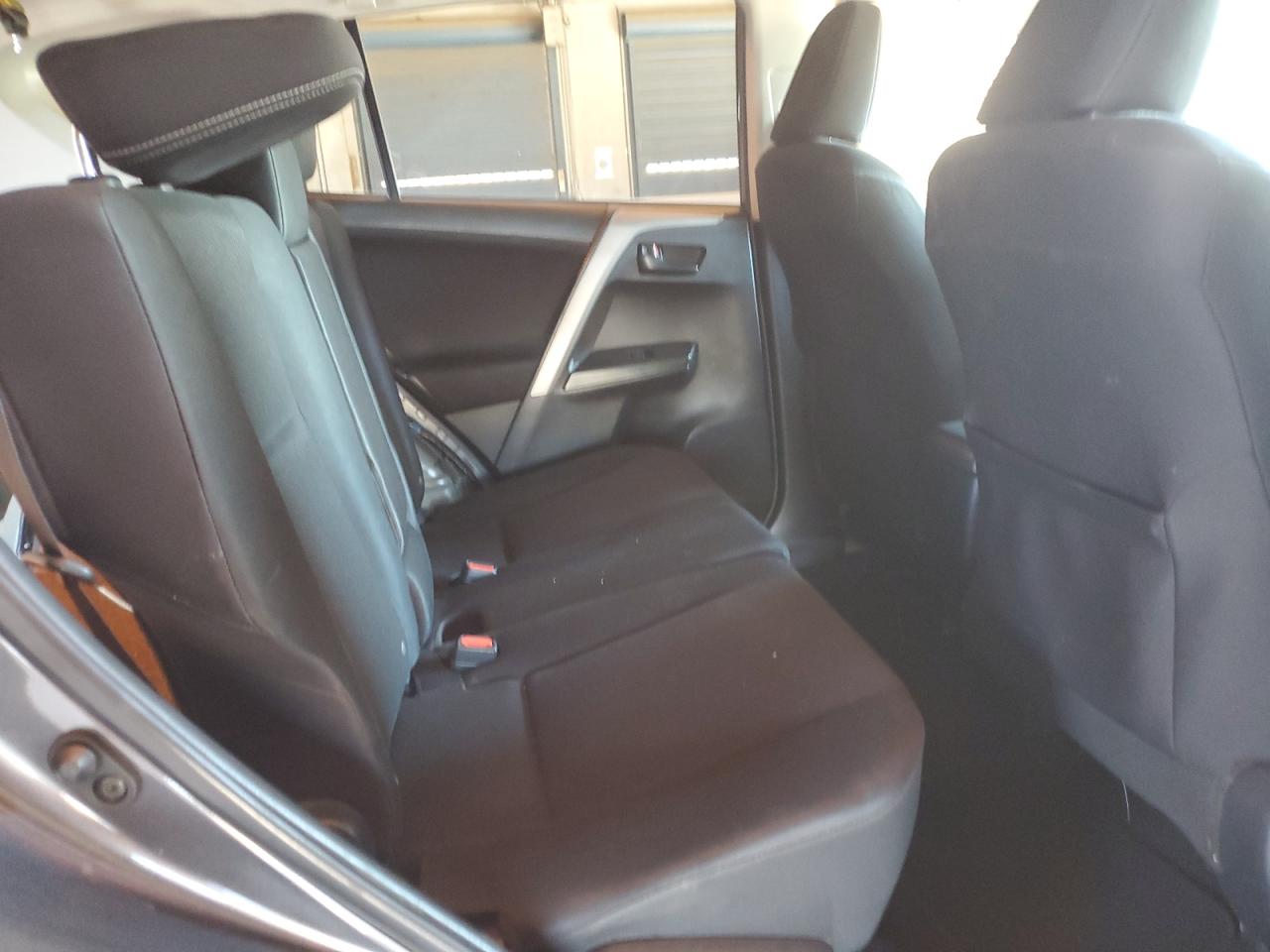 2017 Toyota Rav4 Le VIN: JTMZFREV0HJ709547 Lot: 70043245