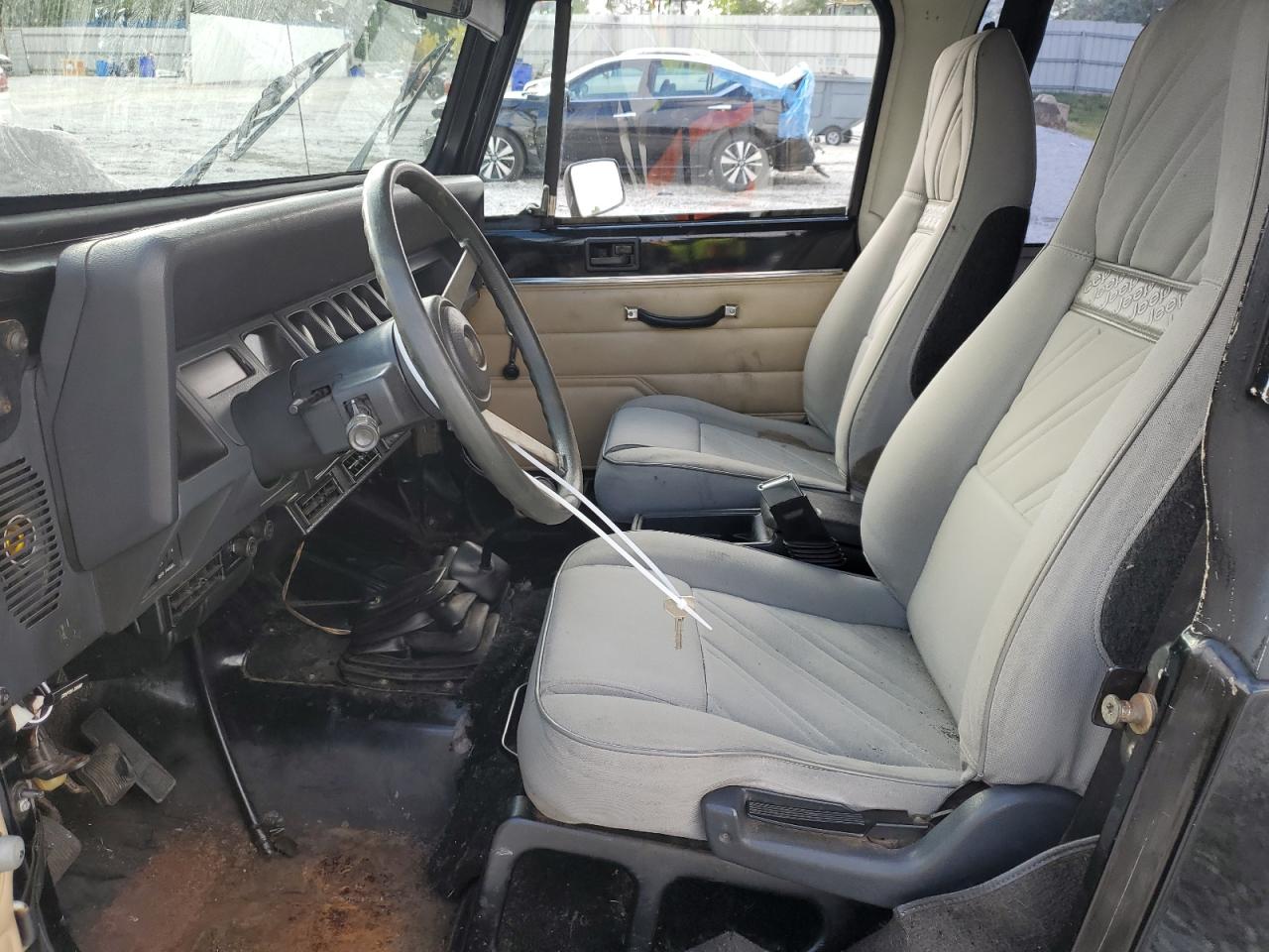 1992 Jeep Wrangler / Yj VIN: 2J4FY29S0NJ550114 Lot: 68966325