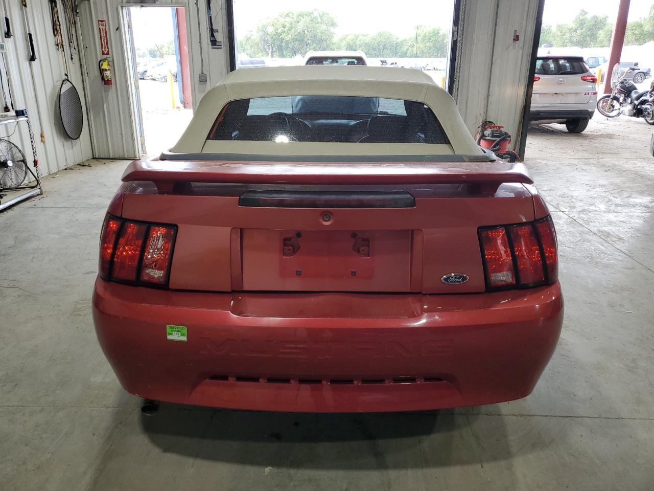 2001 Ford Mustang VIN: 1FAFP444X1F263305 Lot: 69213705