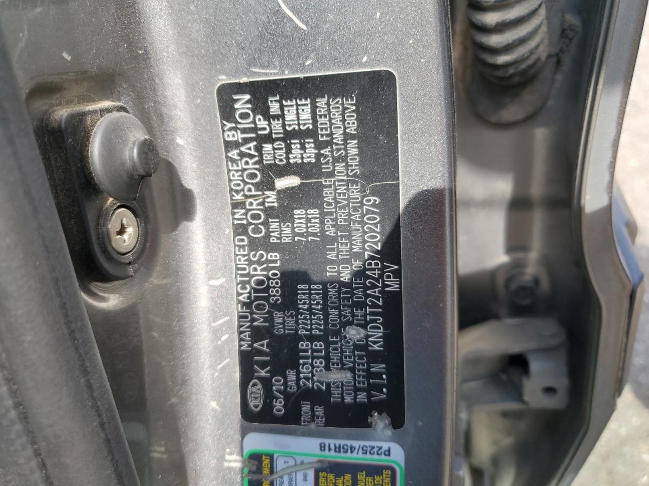 2011 Kia Soul + VIN: KNDJT2A24B7202079 Lot: 70142335