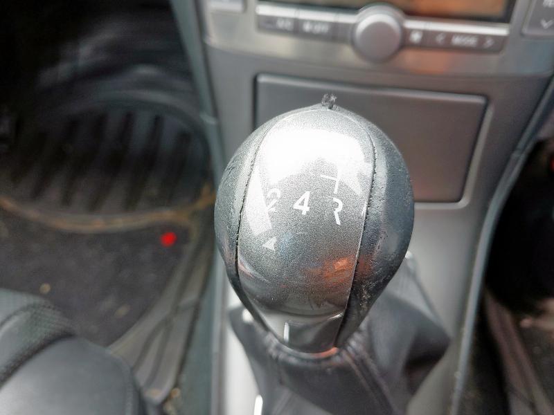 2005 TOYOTA AVENSIS T SPIRIT