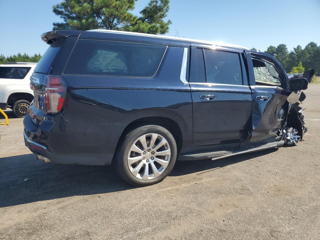 2023 Chevrolet Suburban K1500 Premier black null gas 1GNSKFKD1PR187056 photo #4