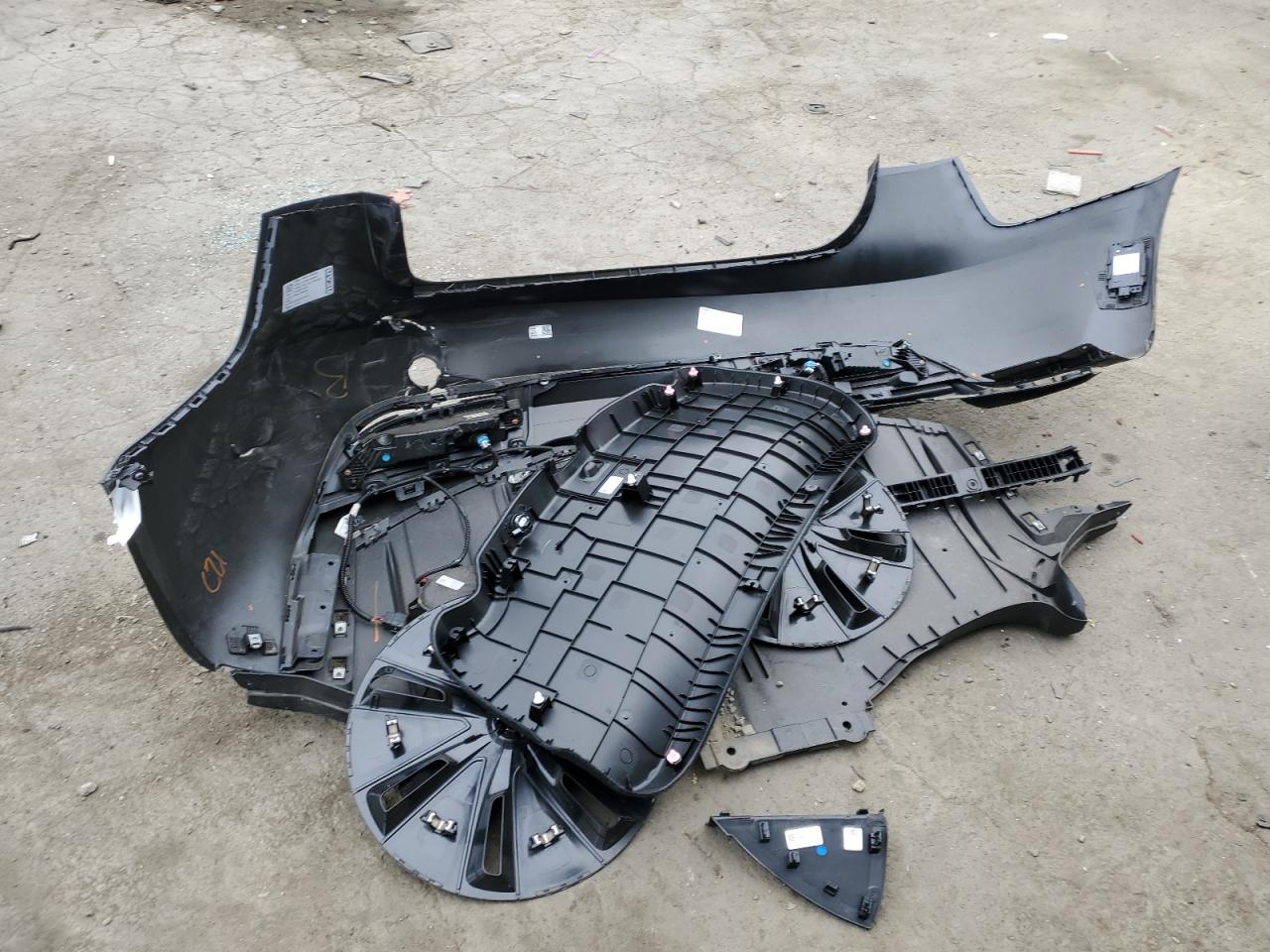 2025 Tesla Model 3 VIN: 5YJ3E1EA2SF971317 Lot: 66922985