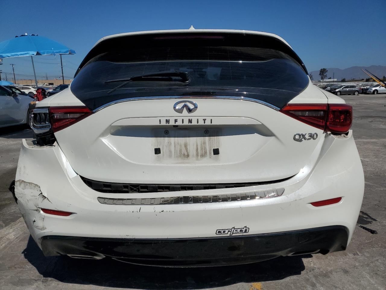 2018 Infiniti Qx30 Pure VIN: SJKCH5CP3JA003561 Lot: 69224005