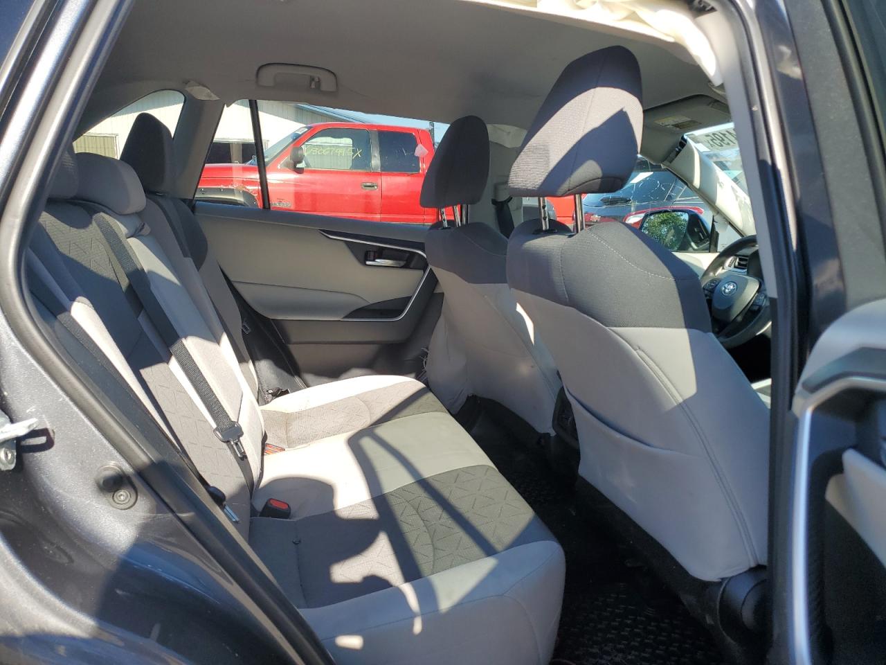 2T3W1RFV2MW116333 2021 Toyota Rav4 Xle