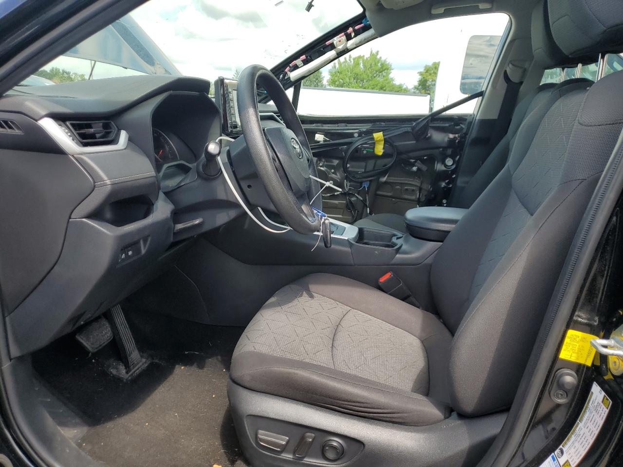 2020 Toyota Rav4 Xle VIN: 2T3P1RFV5LC091741 Lot: 69724495