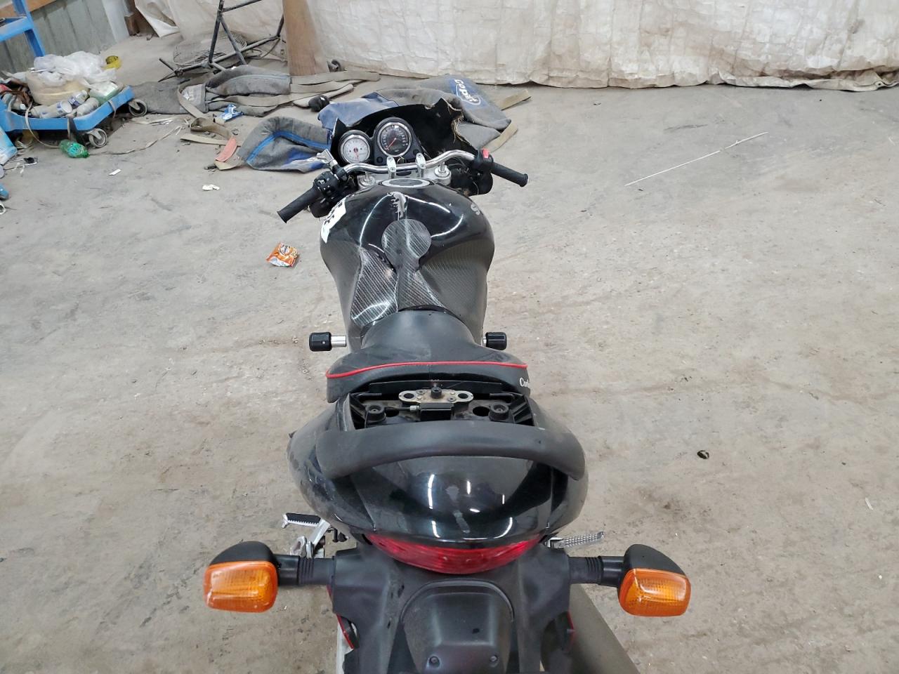 2002 Suzuki Sv650 S VIN: JS1VP52A422105775 Lot: 70453615