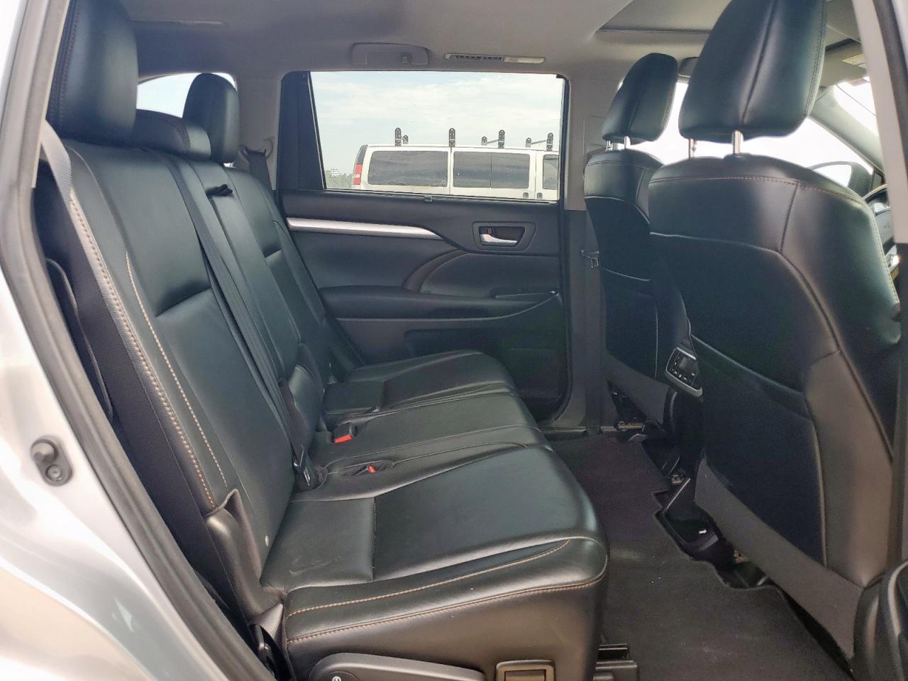 2016 Toyota Highlander Xle VIN: 5TDJKRFH9GS313894 Lot: 69911675