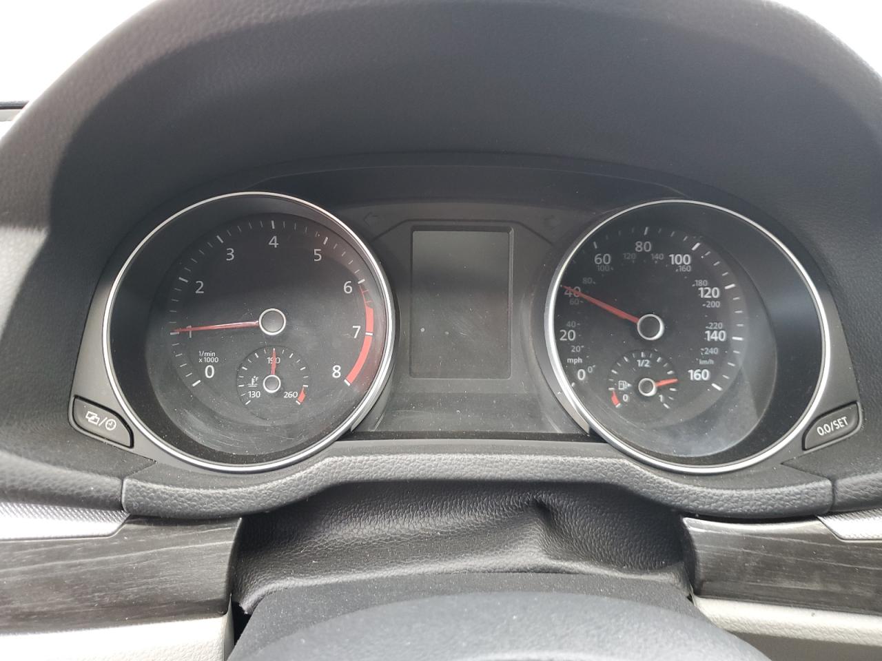 2018 Volkswagen Passat Se VIN: 1VWBA7A33JC005844 Lot: 69147655