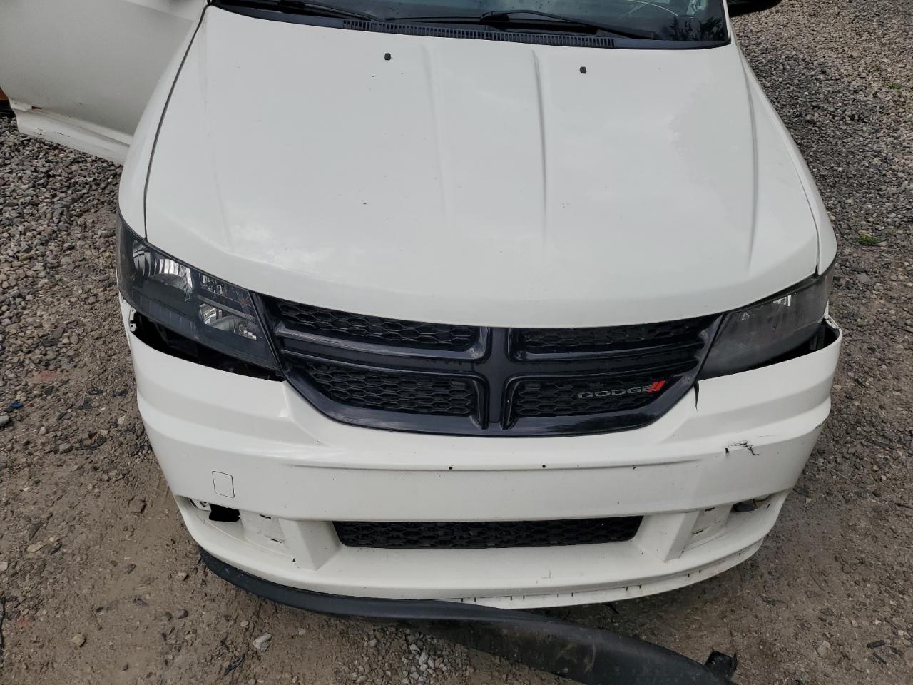 2018 Dodge Journey Se VIN: 3C4PDCAB2JT529586 Lot: 70465055