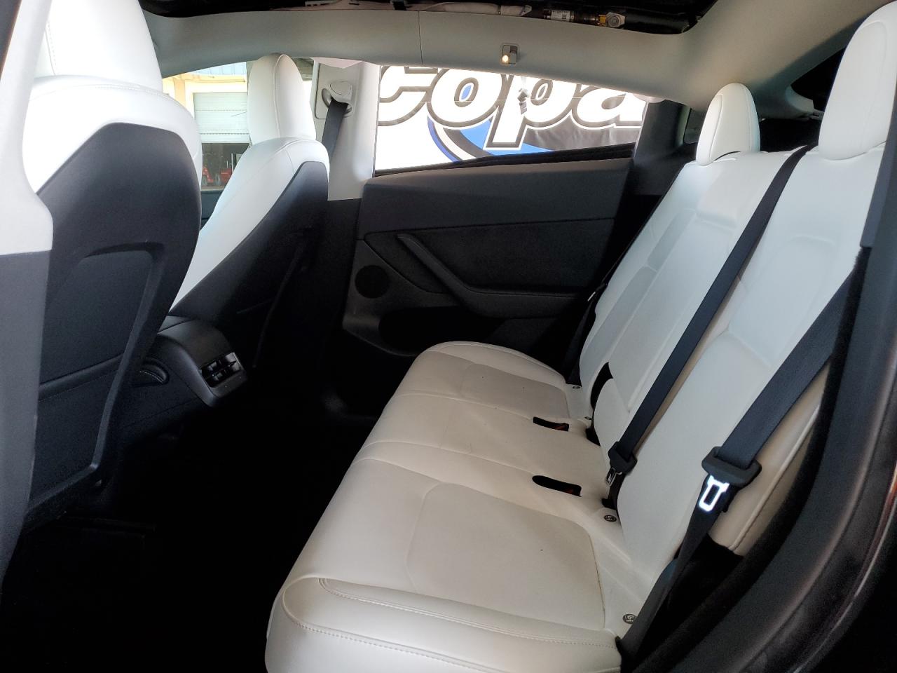 2024 Tesla Model Y VIN: 7SAYGDEE9RF002972 Lot: 69078095