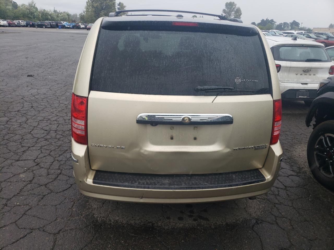 2010 Chrysler Town & Country Touring VIN: 2A4RR5D16AR293529 Lot: 85884085