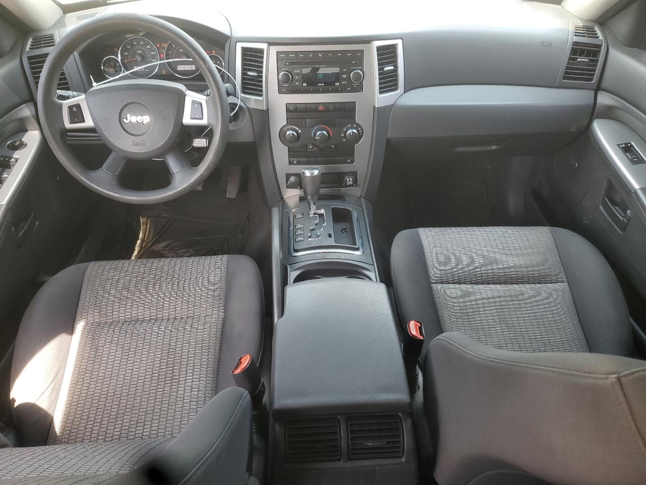 1J8GR48K38C168641 2008 Jeep Grand Cherokee Laredo