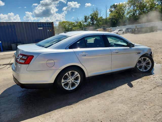  FORD TAURUS 2015 Srebrny