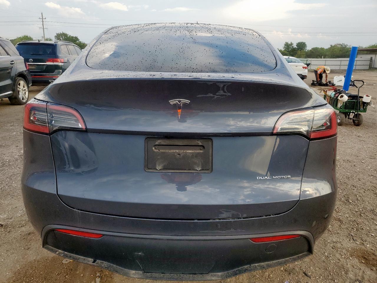 2023 Tesla Model Y VIN: 7SAYGDEE7PA160785 Lot: 69568305