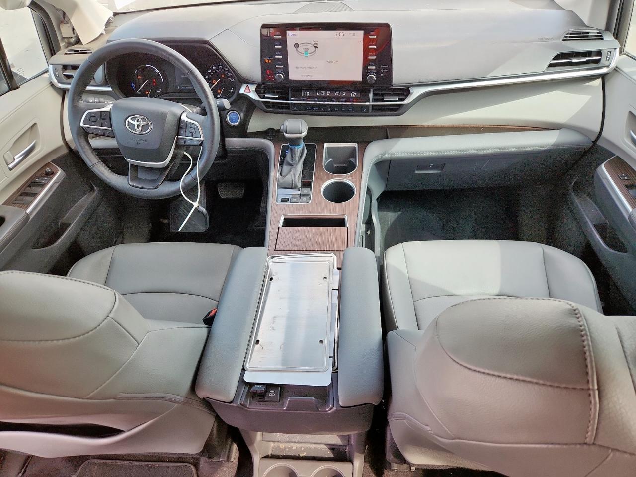 2022 Toyota Sienna Xle VIN: 5TDYRKEC7NS117201 Lot: 67134135