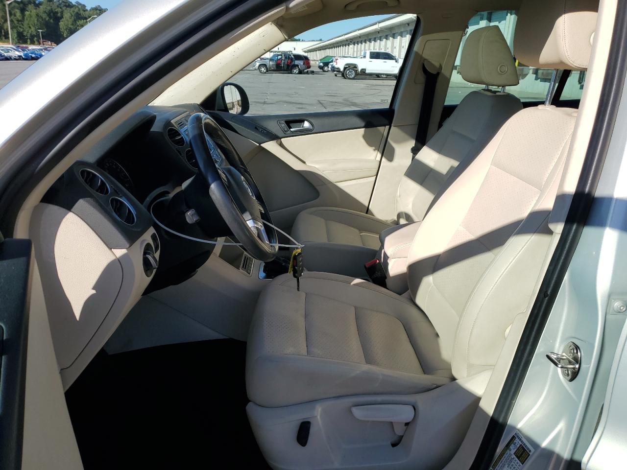 2013 Volkswagen Tiguan S VIN: WVGAV3AX0DW590900 Lot: 70324065